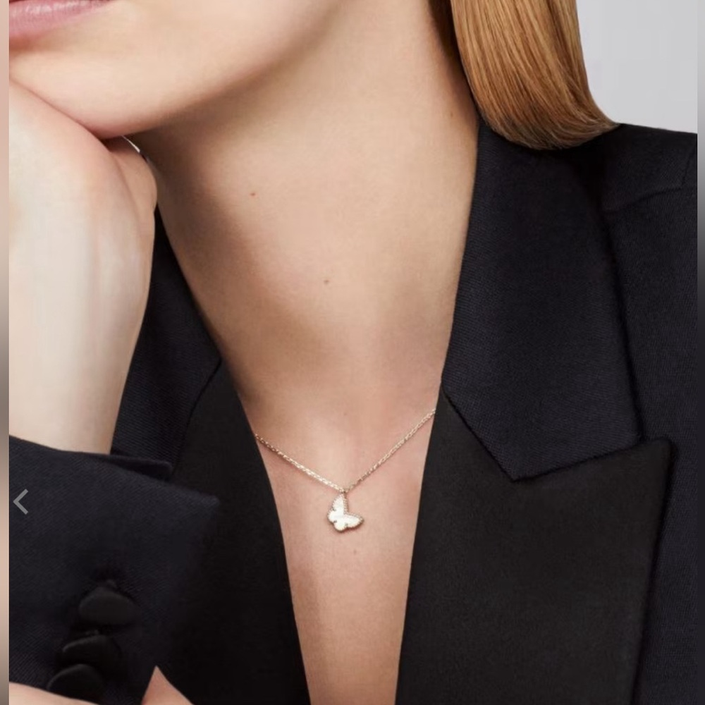 SOLD - Van Cleef & Arpels Sweet Butterflies necklace